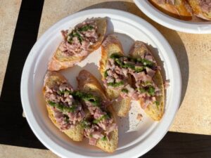 Crostini al lampredotto da fare invidia a un trippaio di Firenze