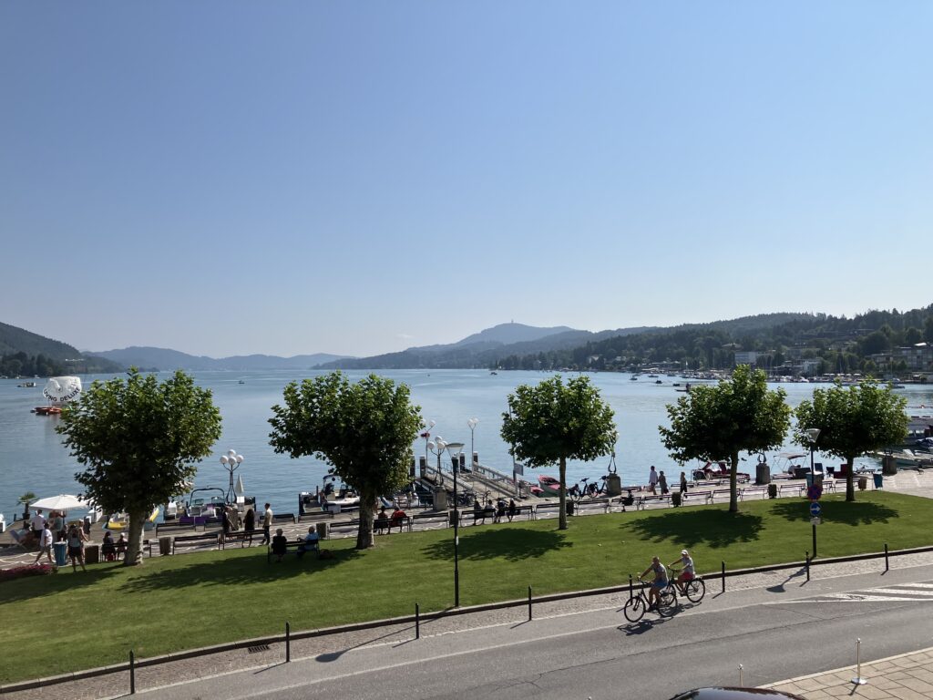 Passeggiata sul lagoa Velden