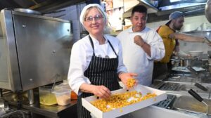 Lucia Antonelli, la regina del tortellino, in rappresentanza di Tour-Tlen